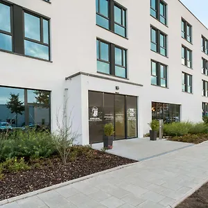 Super 8 By Wyndham Munich City North München